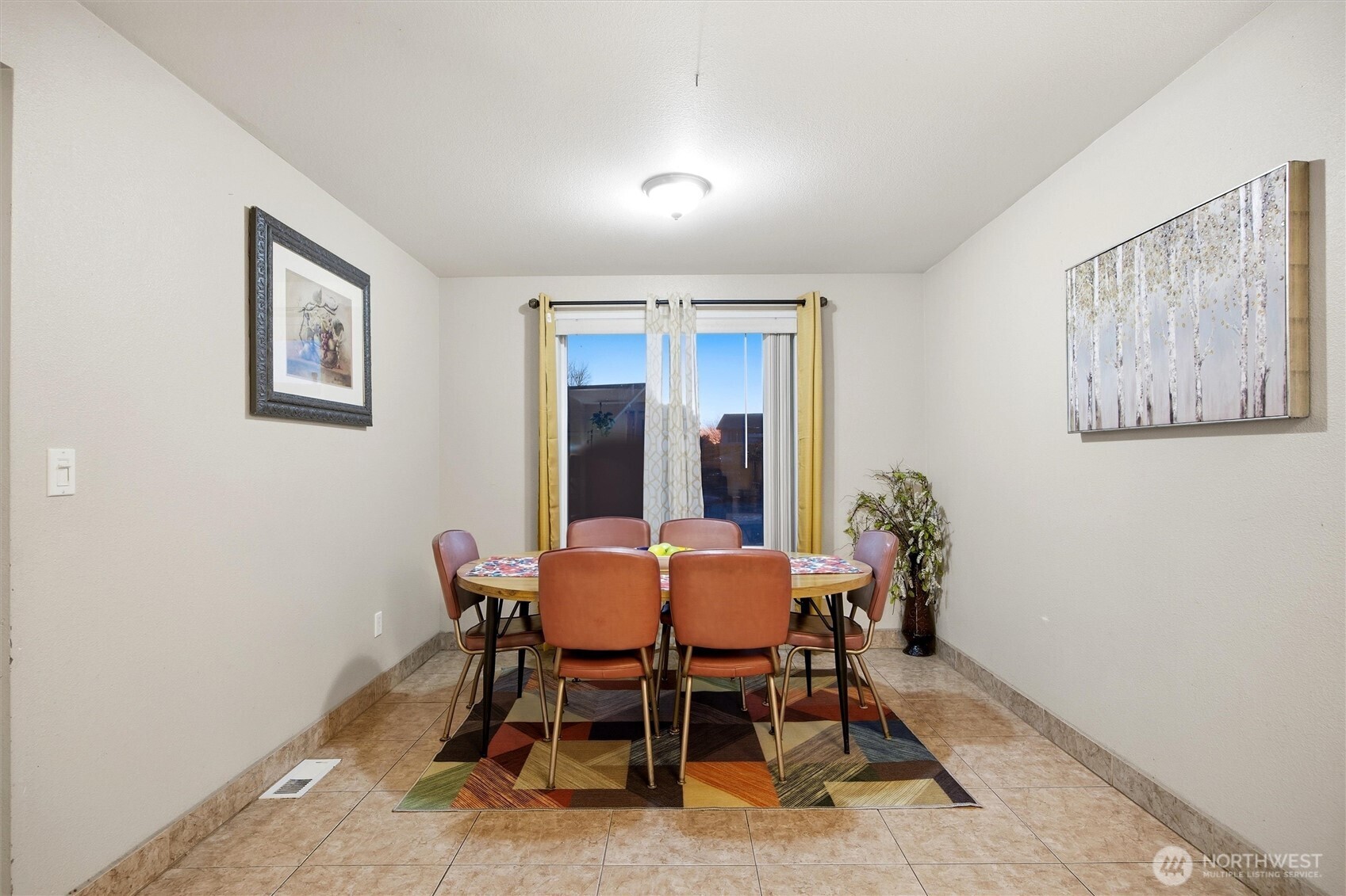 5008 Polo Lane Pasco, WA 99301 - Photo 12 of 26 a dining room with furniture and window