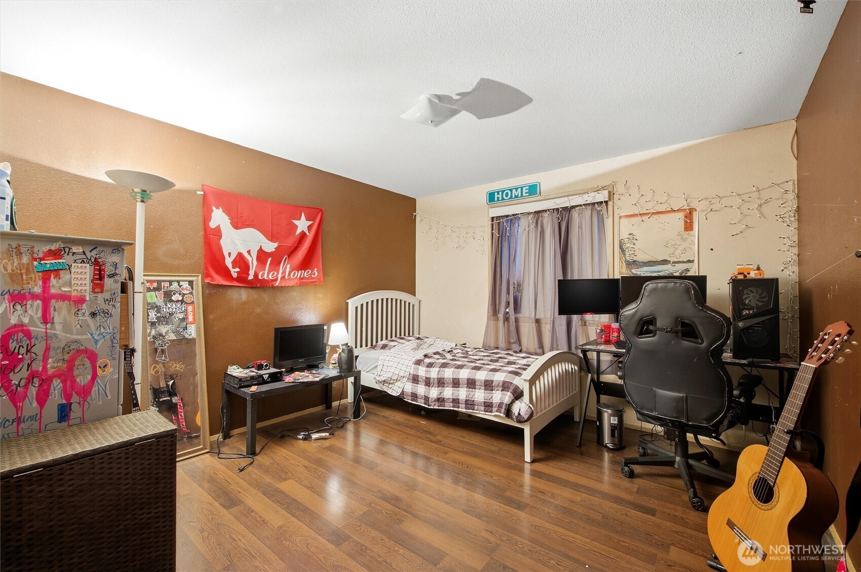 5008 Polo Lane Pasco, WA 99301 - Photo 19 of 26 a bedroom with furniture and a bed