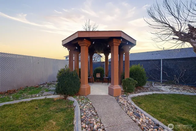 $380,000 | 5008 Polo Lane, Pasco, WA 99301