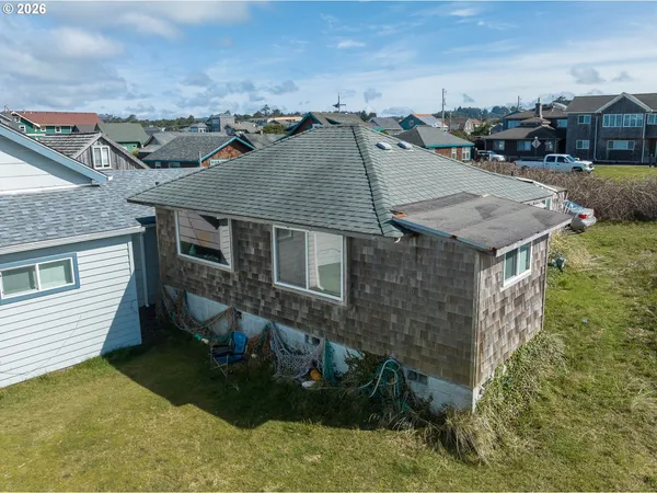 $599,900 | 35 Northwest Dolphin Street, Newport, OR 97365