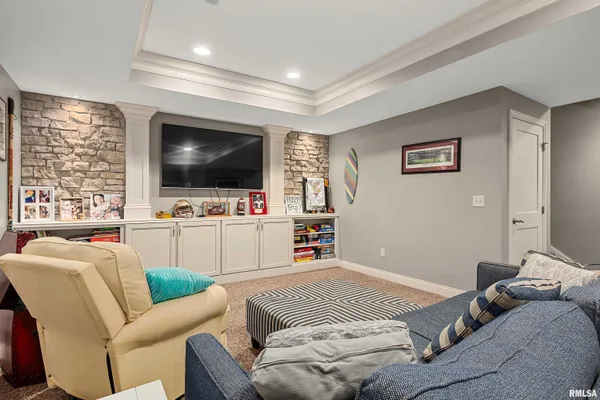 $570,000 | 346 Shaggybark Trail, Morton, IL 61550