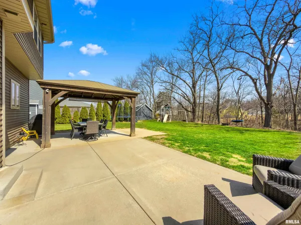 $570,000 | 346 Shaggybark Trail, Morton, IL 61550