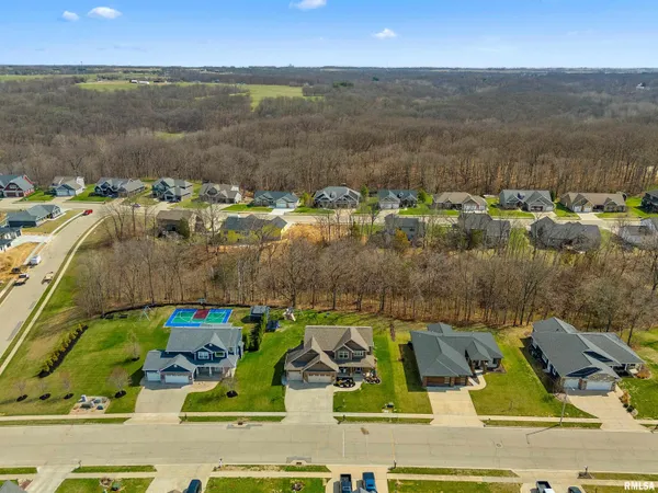 $570,000 | 346 Shaggybark Trail, Morton, IL 61550