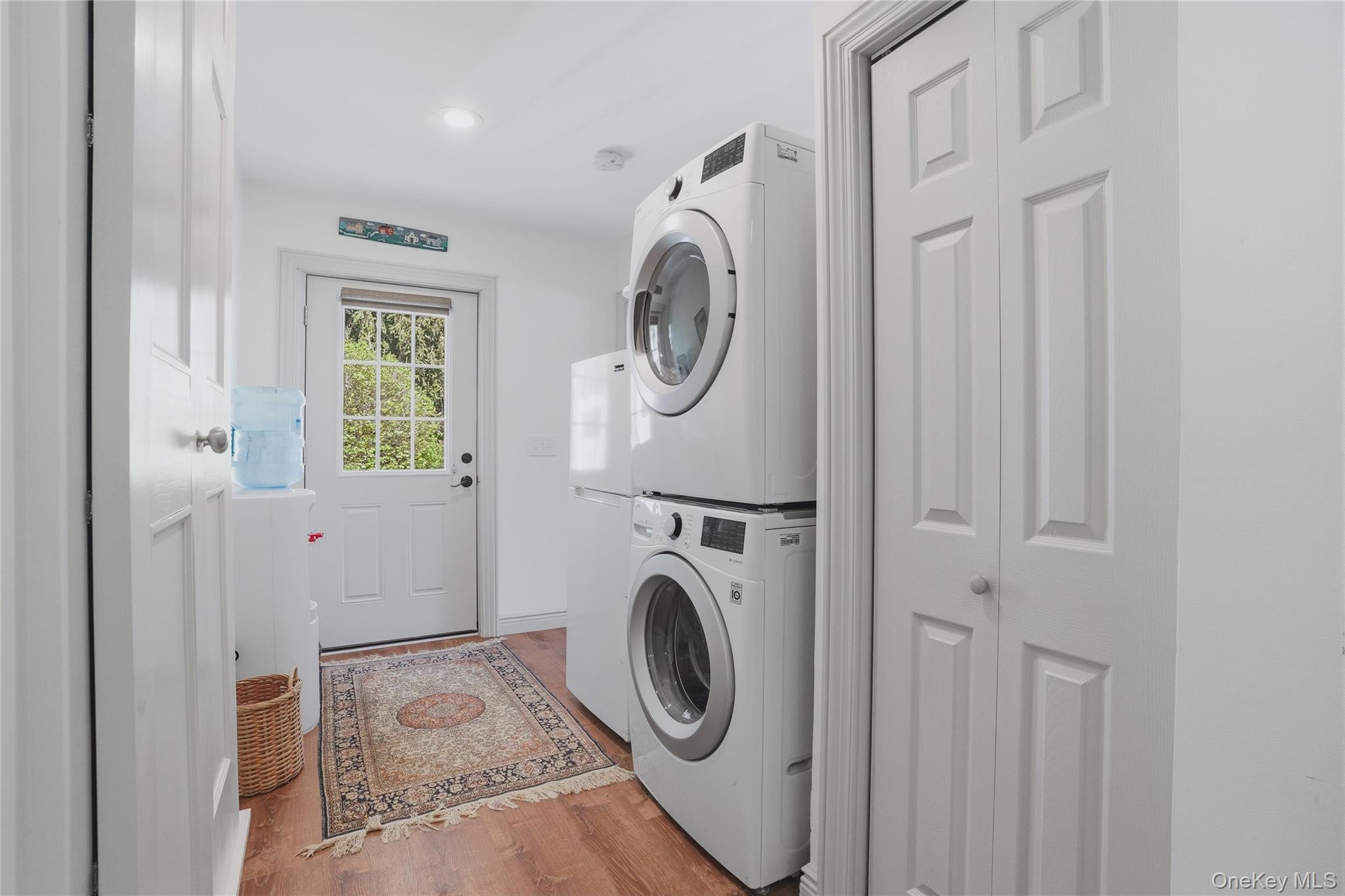 6 Willow Lane Fishkill, NY 12524 - Photo 17 of 33 a utility room with dryer and washer