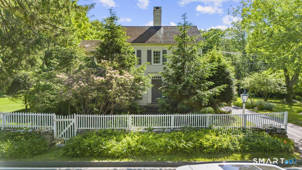 871 Ridgefield Road Wilton, CT 06897 - Photo 3 of 24