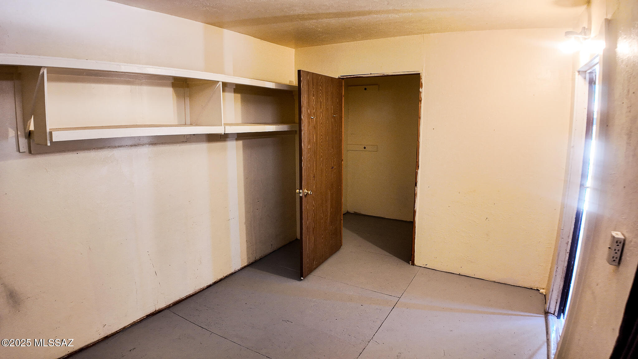 1094 North Pomerene Road Benson, AZ 85602 - Photo 43 of 48 a view of closet area