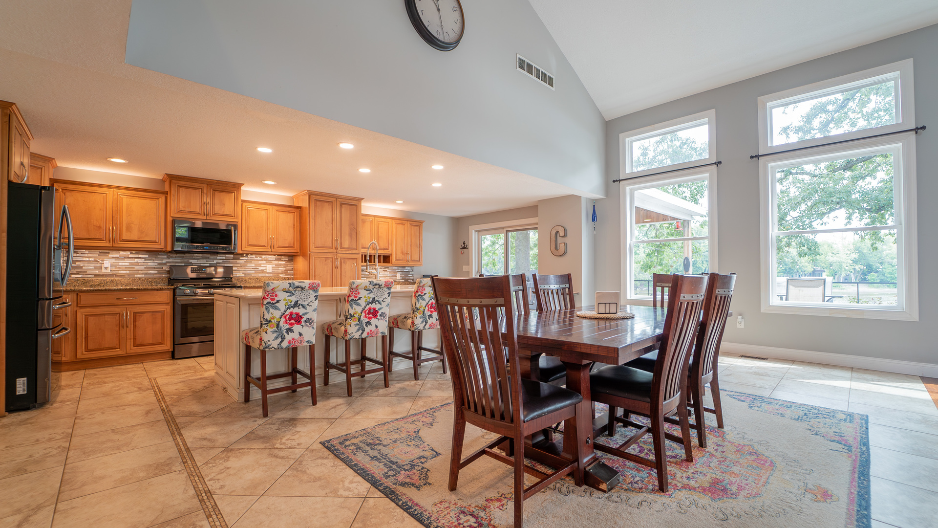 2611 2560 River Road Kankakee, IL 60901 - Photo 24 of 53 a view of a dining area with furniture window and outside view