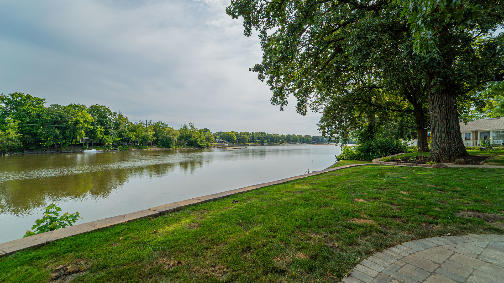2611 2560 River Road Kankakee, IL 60901 - Photo 8 of 53 a view of a lake