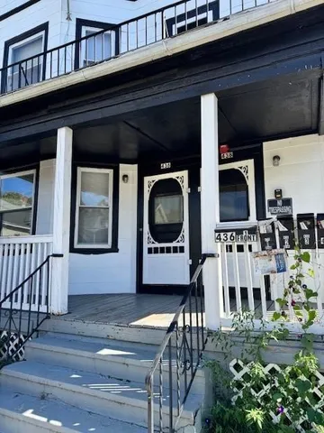 $1,600 | 438 Pawtucket Avenue, Unit 2, Pawtucket, RI 02860