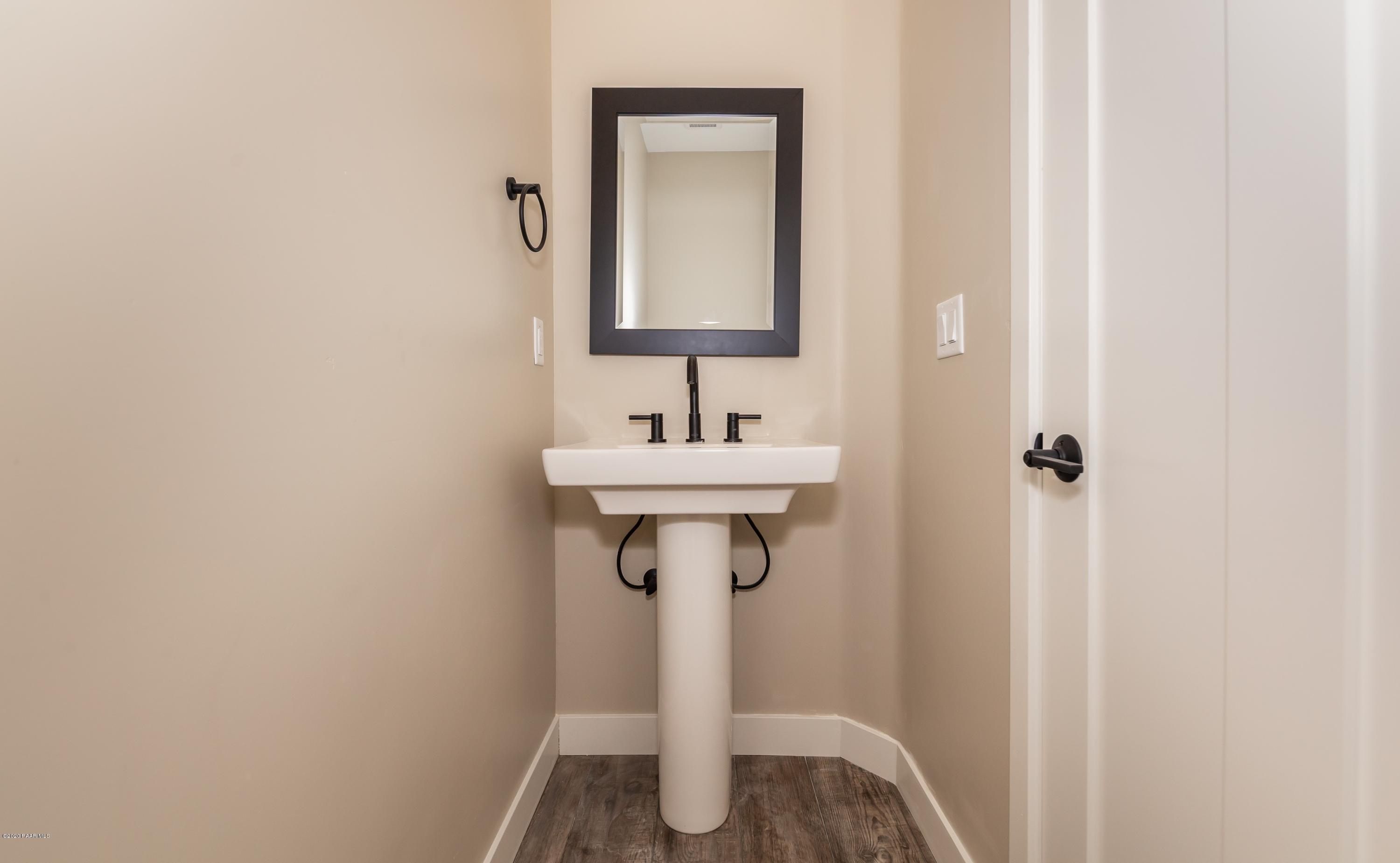 957 Norris Road Prescott, AZ 86305 - Photo 23 of 28 Powder Room