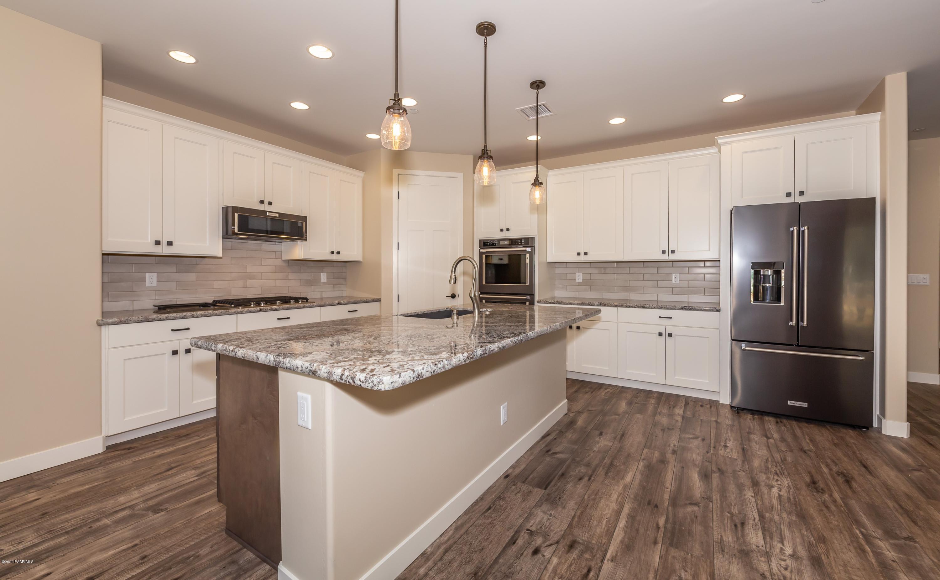 957 Norris Road Prescott, AZ 86305 - Photo 7 of 28 Kitchen