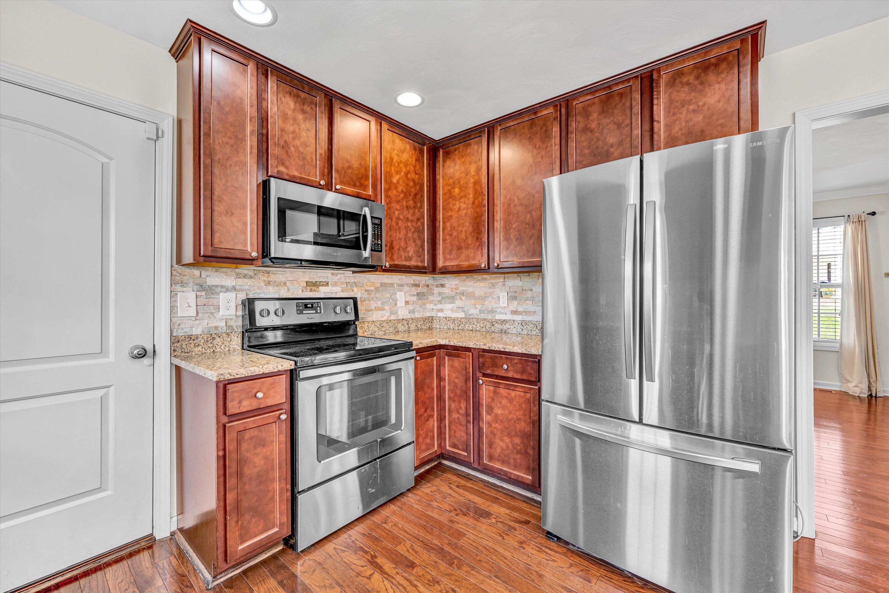 1263 North Mill Road Salem, VA 24153 - Photo 14 of 45 12-DSC00262