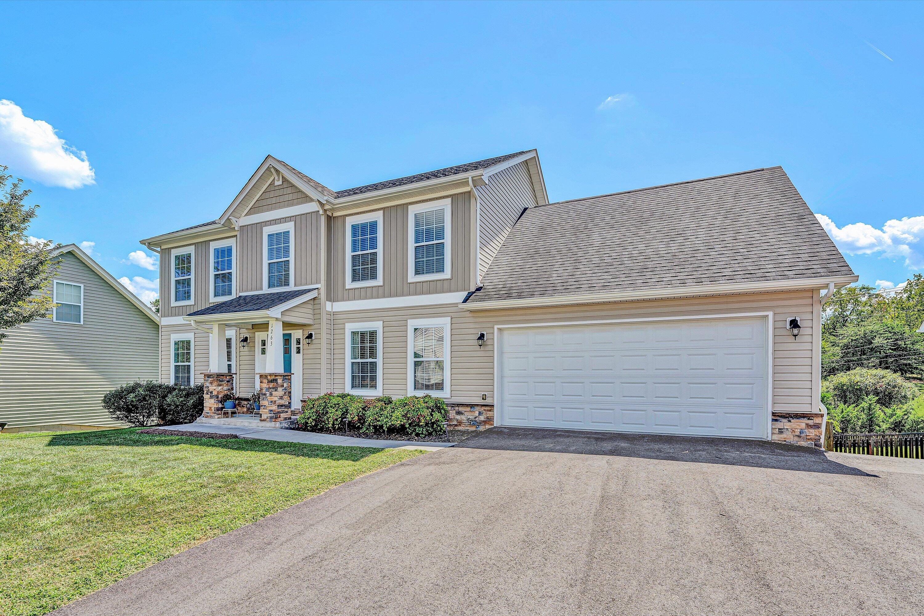 1263 North Mill Road Salem, VA 24153 - Photo 2 of 45 02-DSC00367