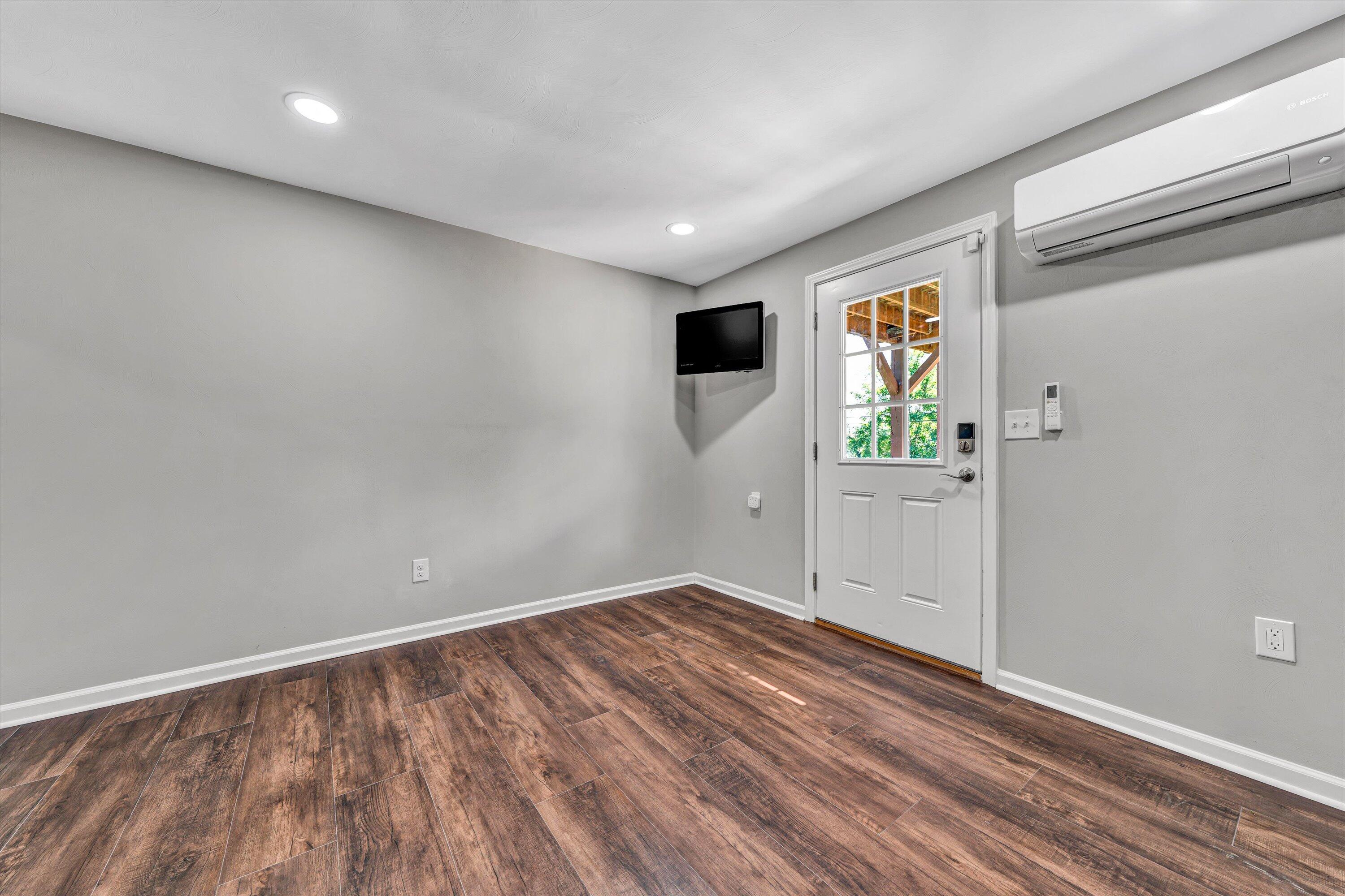1263 North Mill Road Salem, VA 24153 - Photo 32 of 45 29-DSC00316