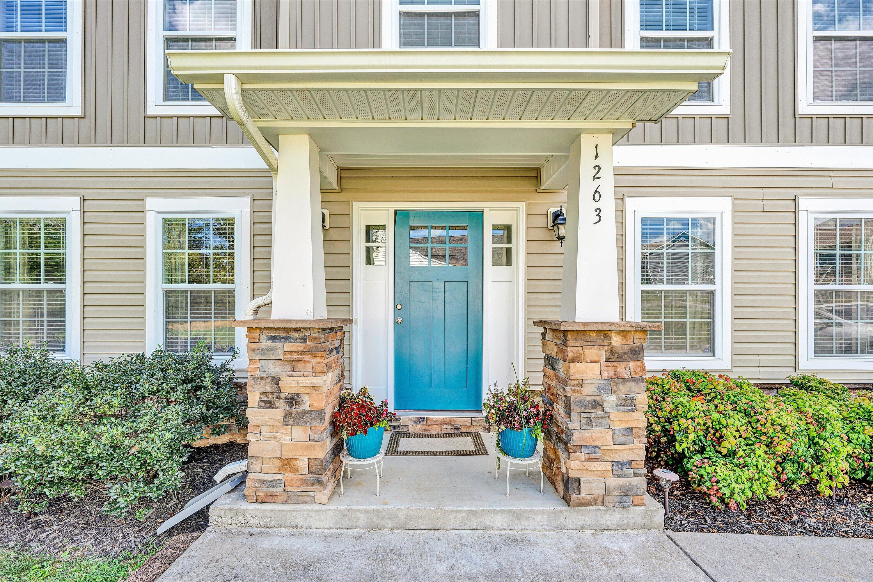 1263 North Mill Road Salem, VA 24153 - Photo 4 of 45 04-DSC00358