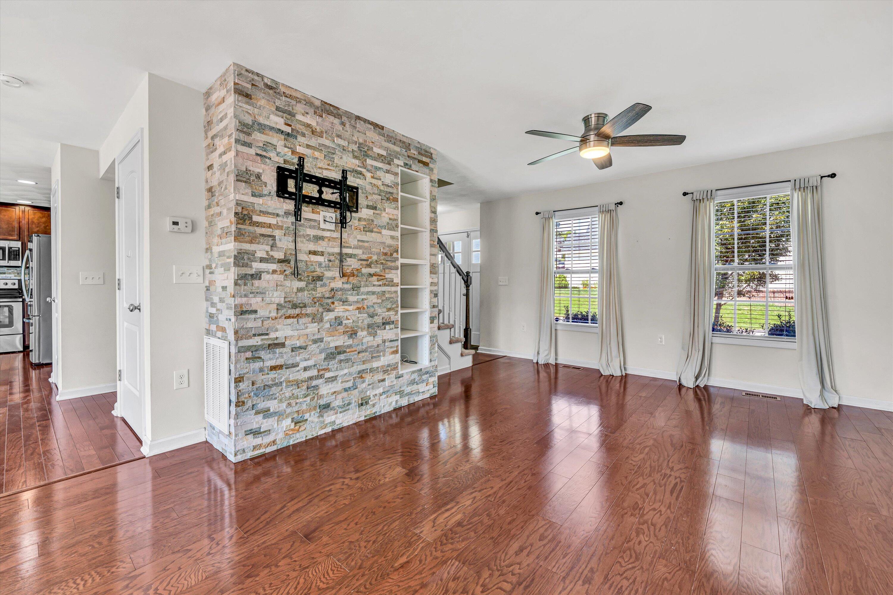 1263 North Mill Road Salem, VA 24153 - Photo 8 of 45 07-DSC00247