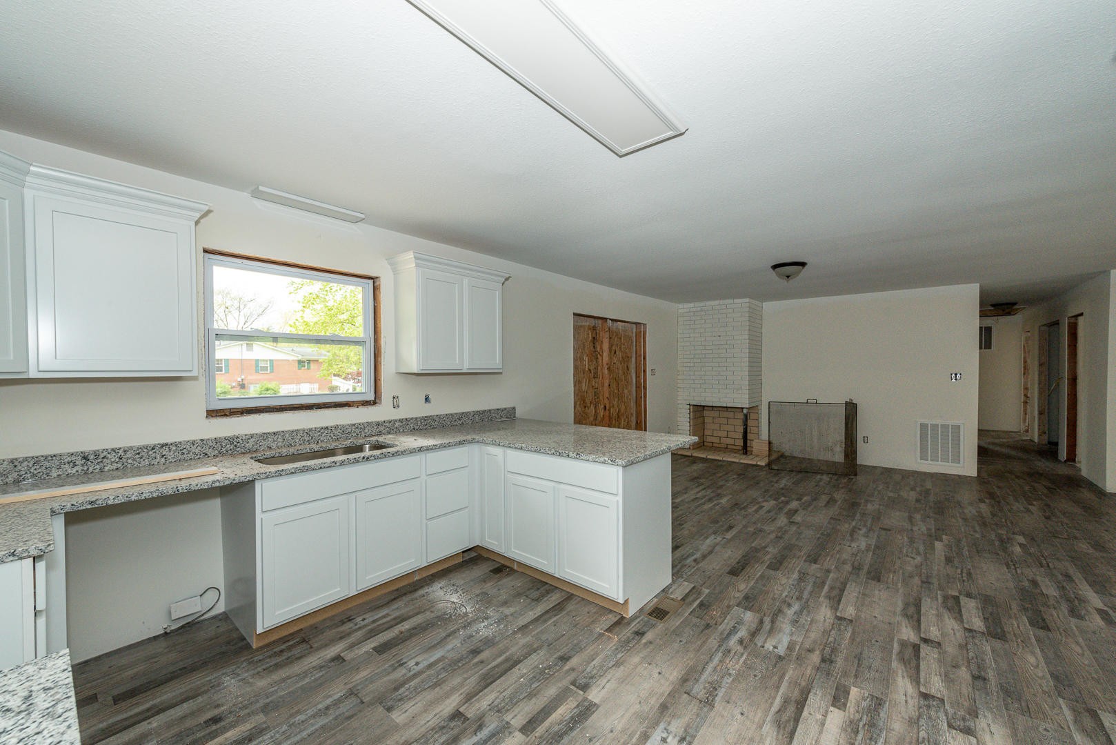 4407 Terrace View Road Louisville, TN 37777 - Photo 8 of 19 Gallery Image 8