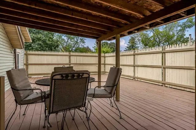 $259,900 | 1503 St Lawrence Avenue, Beloit, WI 53511