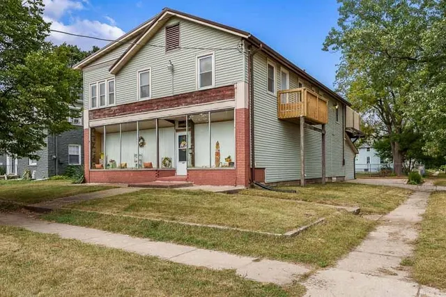 $259,900 | 1503 St Lawrence Avenue, Beloit, WI 53511