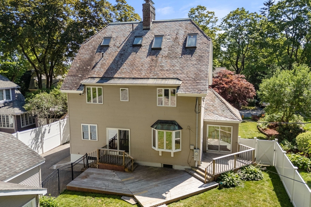 43 Laconia Road Worcester, MA 01609 - Photo 26 of 37 a front view of a house with garden