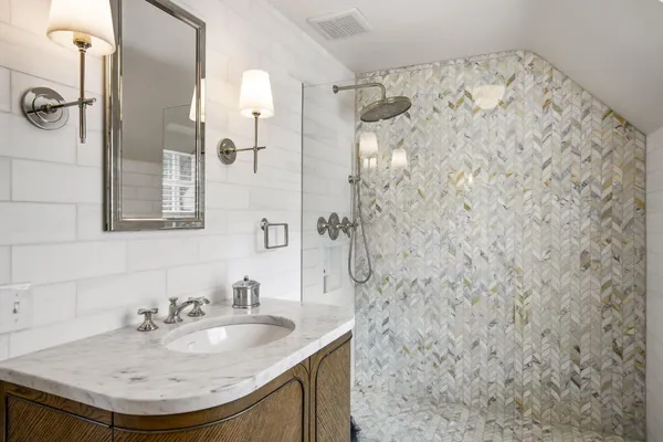 $1,195,000 | 323 South Garfield Avenue, Janesville, WI 53545
