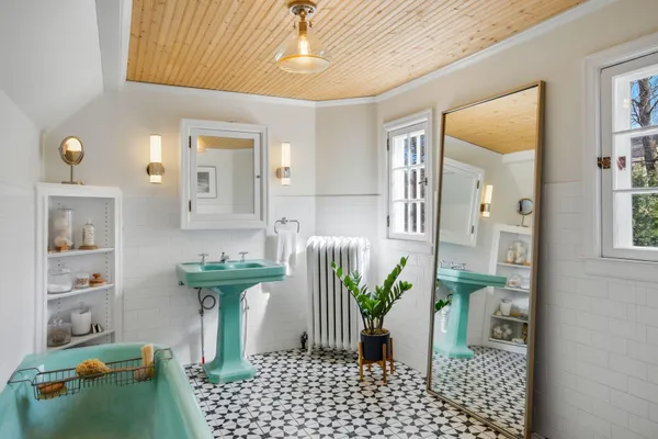 $1,195,000 | 323 South Garfield Avenue, Janesville, WI 53545