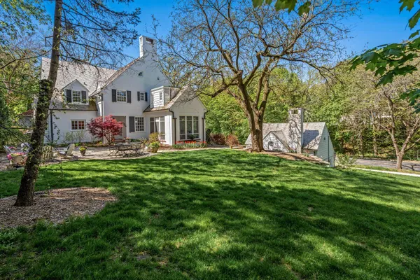 $1,195,000 | 323 South Garfield Avenue, Janesville, WI 53545