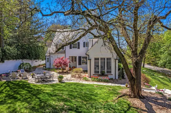 $1,195,000 | 323 South Garfield Avenue, Janesville, WI 53545