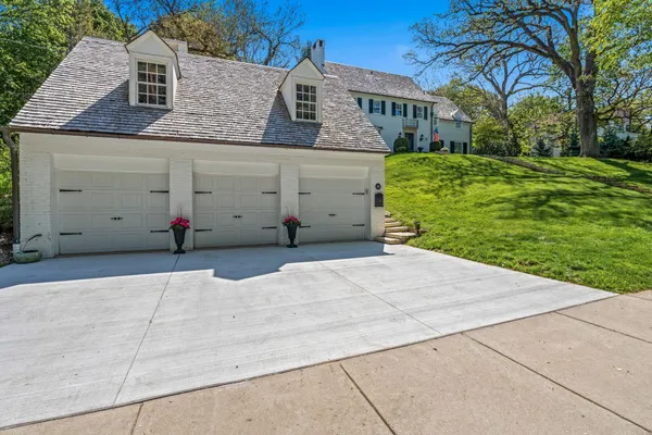 $1,195,000 | 323 South Garfield Avenue, Janesville, WI 53545