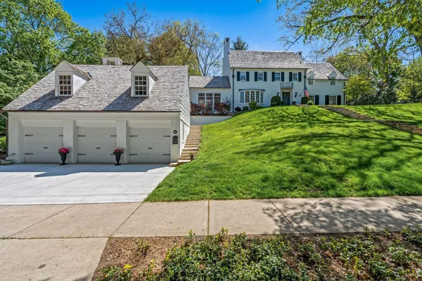 $1,195,000 | 323 South Garfield Avenue, Janesville, WI 53545