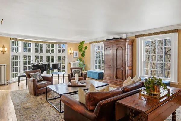 $1,195,000 | 323 South Garfield Avenue, Janesville, WI 53545