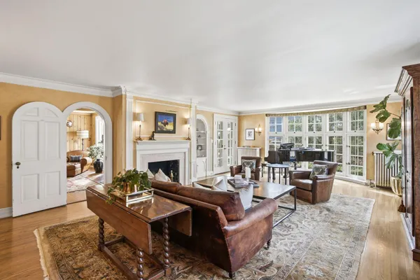 $1,195,000 | 323 South Garfield Avenue, Janesville, WI 53545