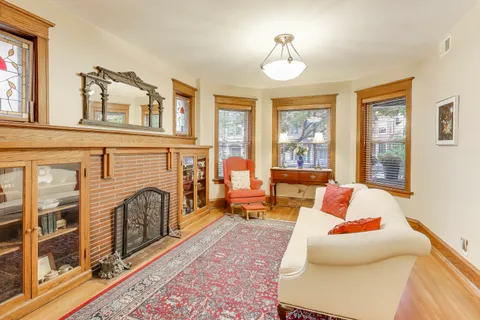 $725,000 | 5148 North Ashland Avenue, Unit 1, Chicago, IL 60640