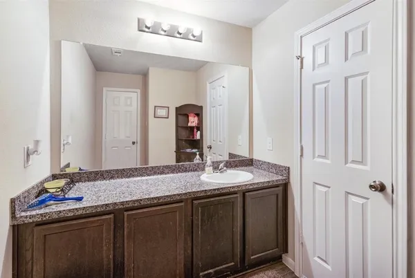 $1,350 | 16693 East Hammon, Montgomery, TX 77316