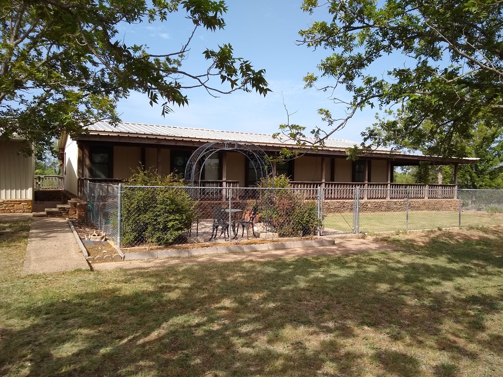520 North County Road Llano, TX 78643 - Photo 11 of 23