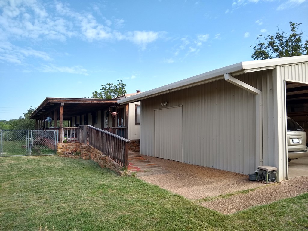 520 North County Road Llano, TX 78643 - Photo 4 of 23