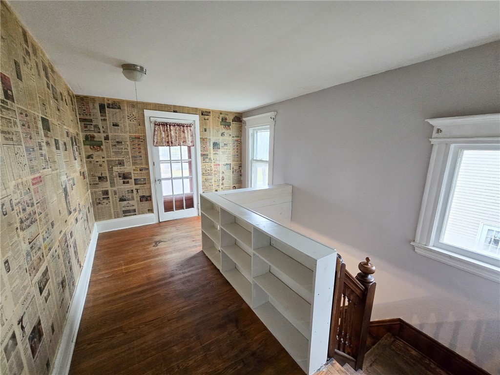 6 Maple Street Auburn, NY 13021 - Photo 15 of 23 Upstairs foyer