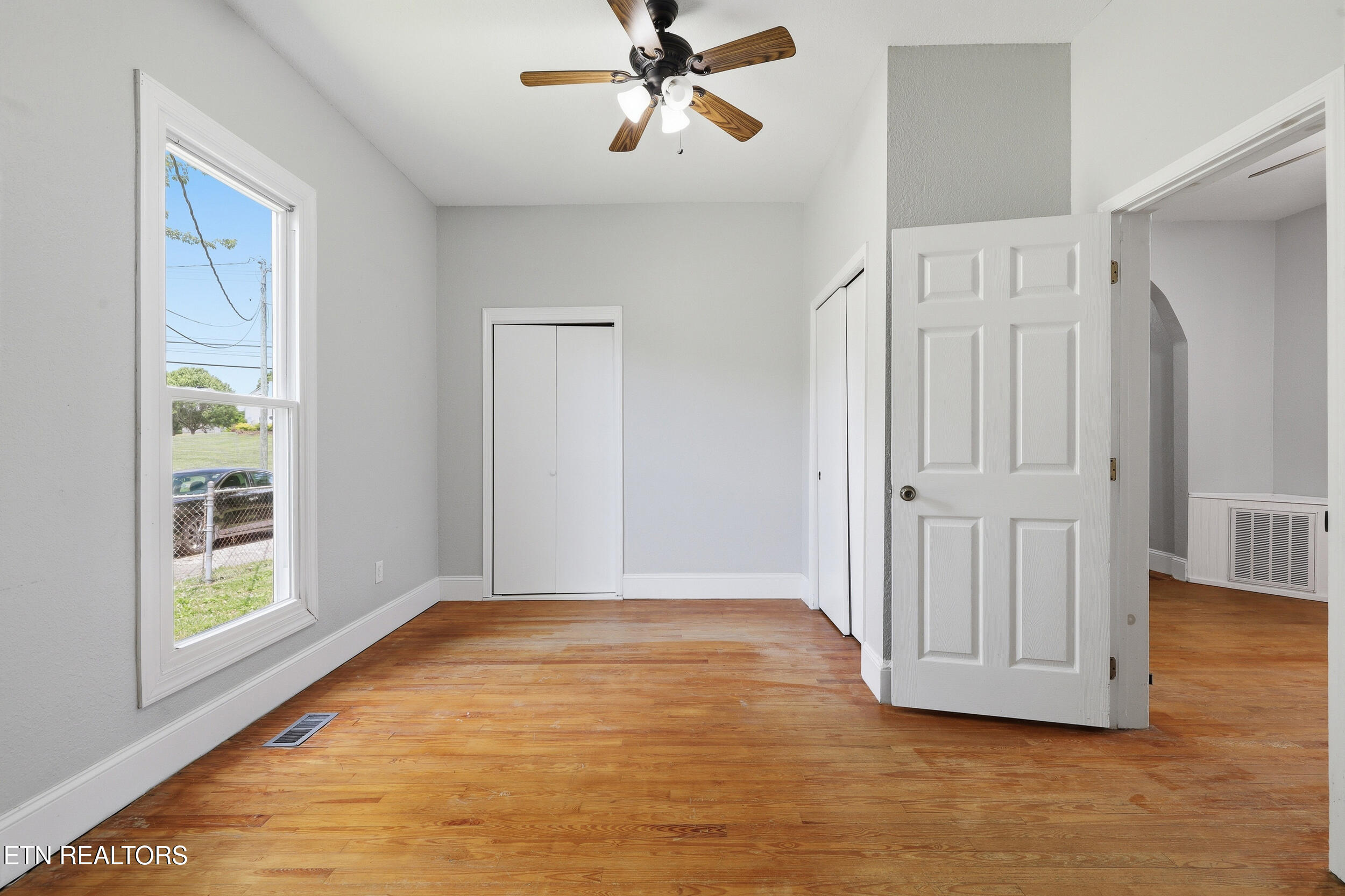 7805 Heiskell Road Powell, TN 37849 - Photo 19 of 45 42_7805_heiskell_rd_0077
