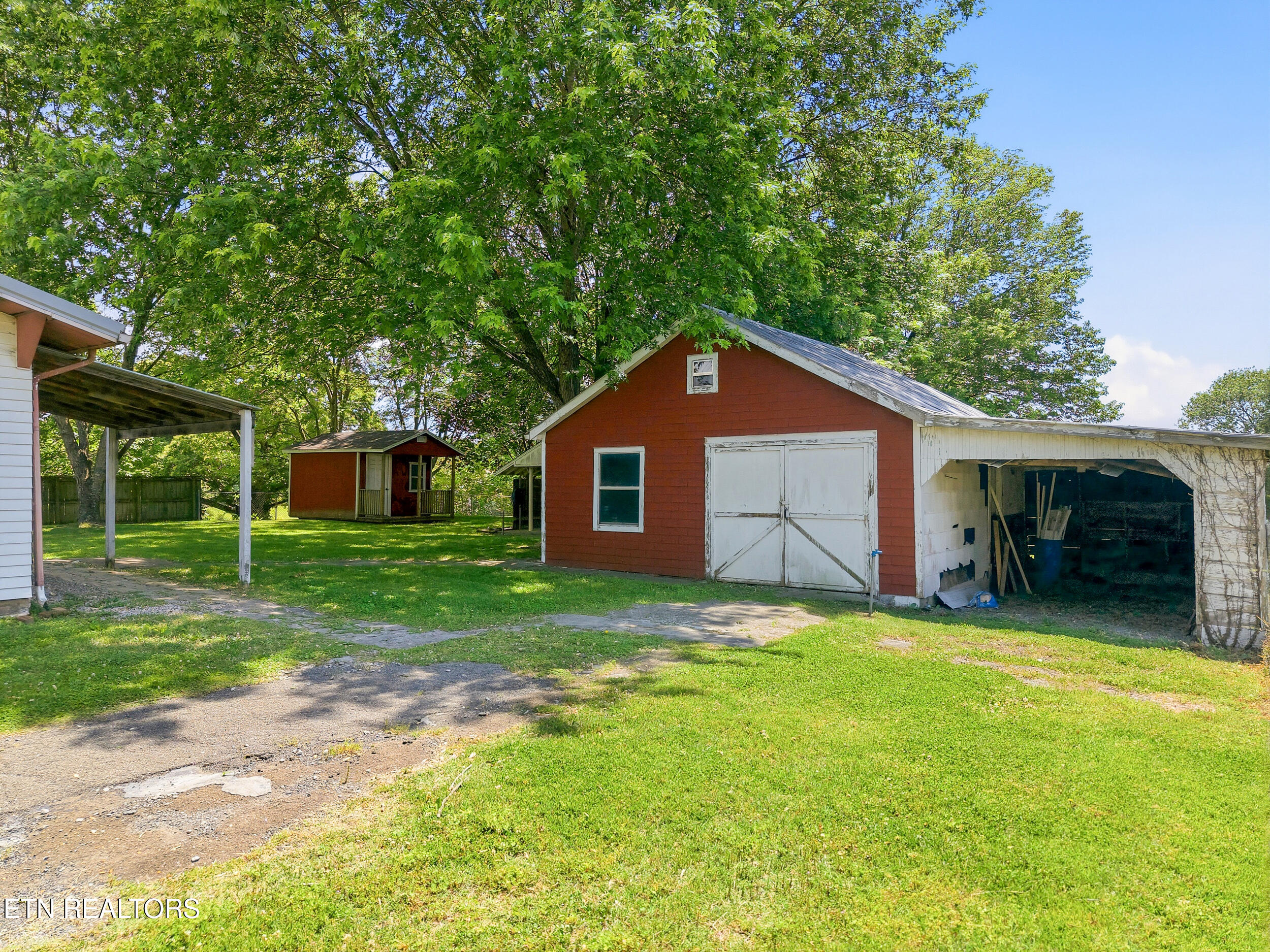 7805 Heiskell Road Powell, TN 37849 - Photo 31 of 45 10_7805_heiskell_rd_0010
