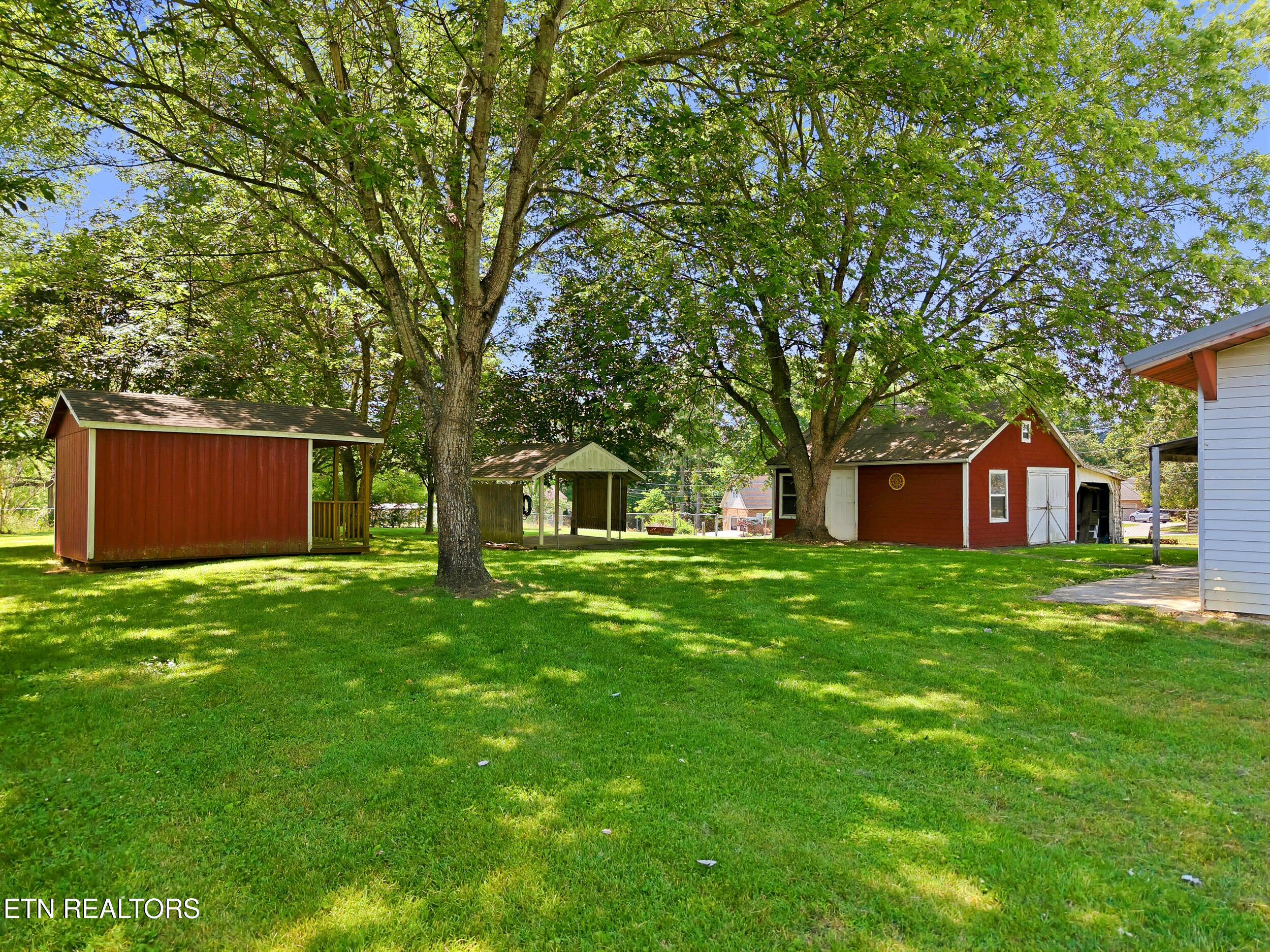 7805 Heiskell Road Powell, TN 37849 - Photo 32 of 45 11_7805_heiskell_rd_0011