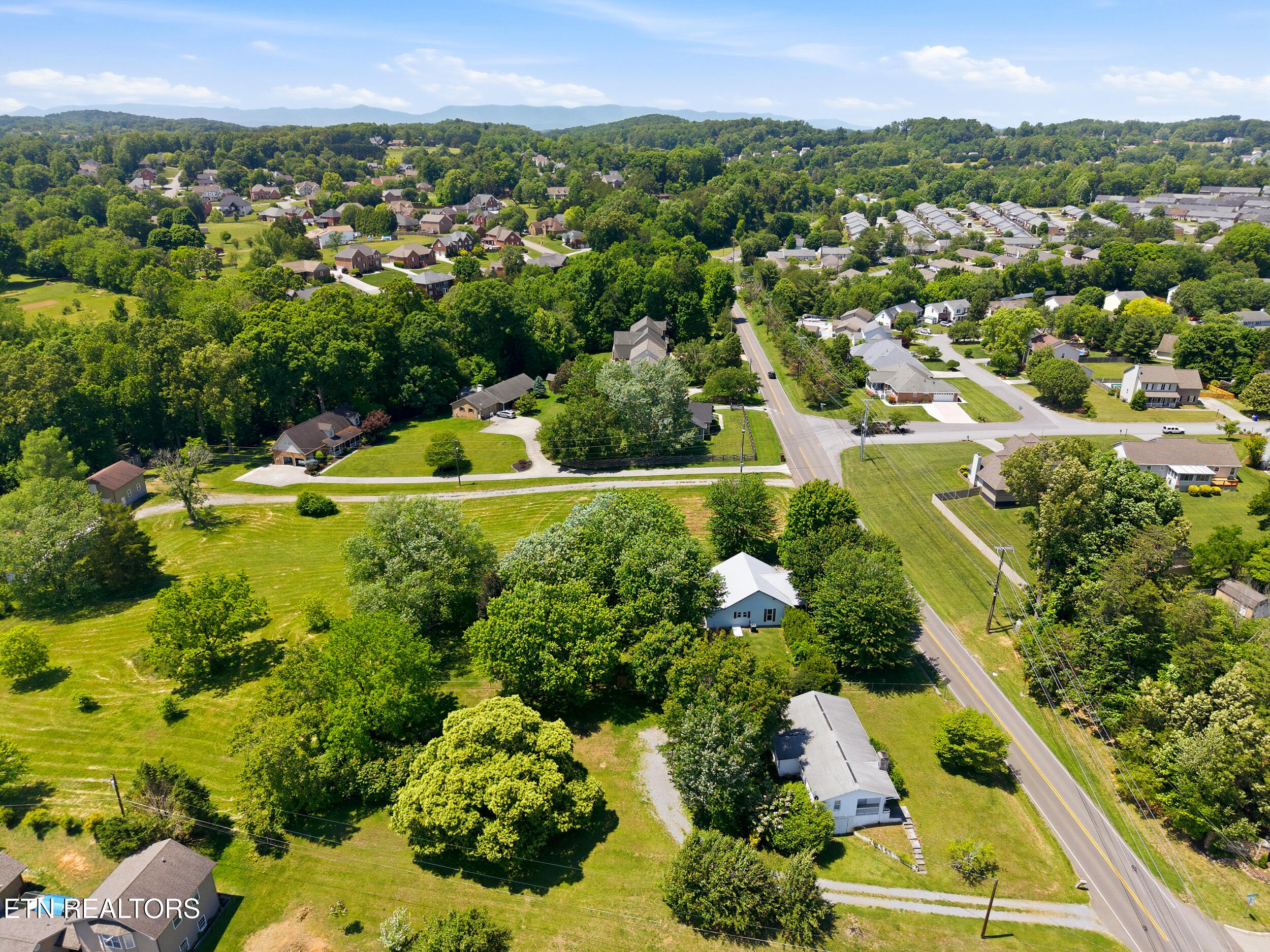 7805 Heiskell Road Powell, TN 37849 - Photo 43 of 45 22_7805_heiskell_rd_0023