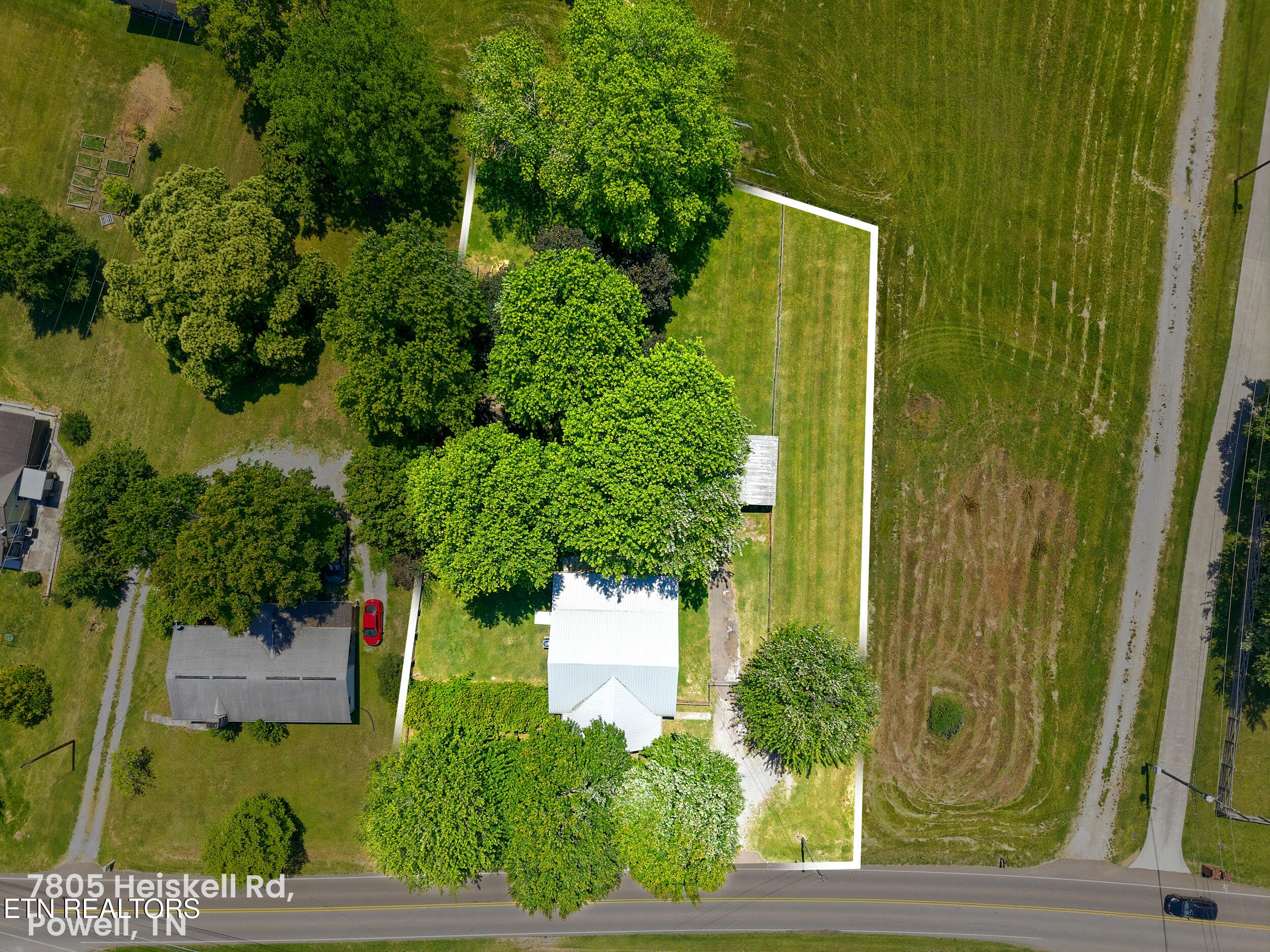 7805 Heiskell Road Powell, TN 37849 - Photo 44 of 45 23_7805_heiskell_rd_0024 - property line