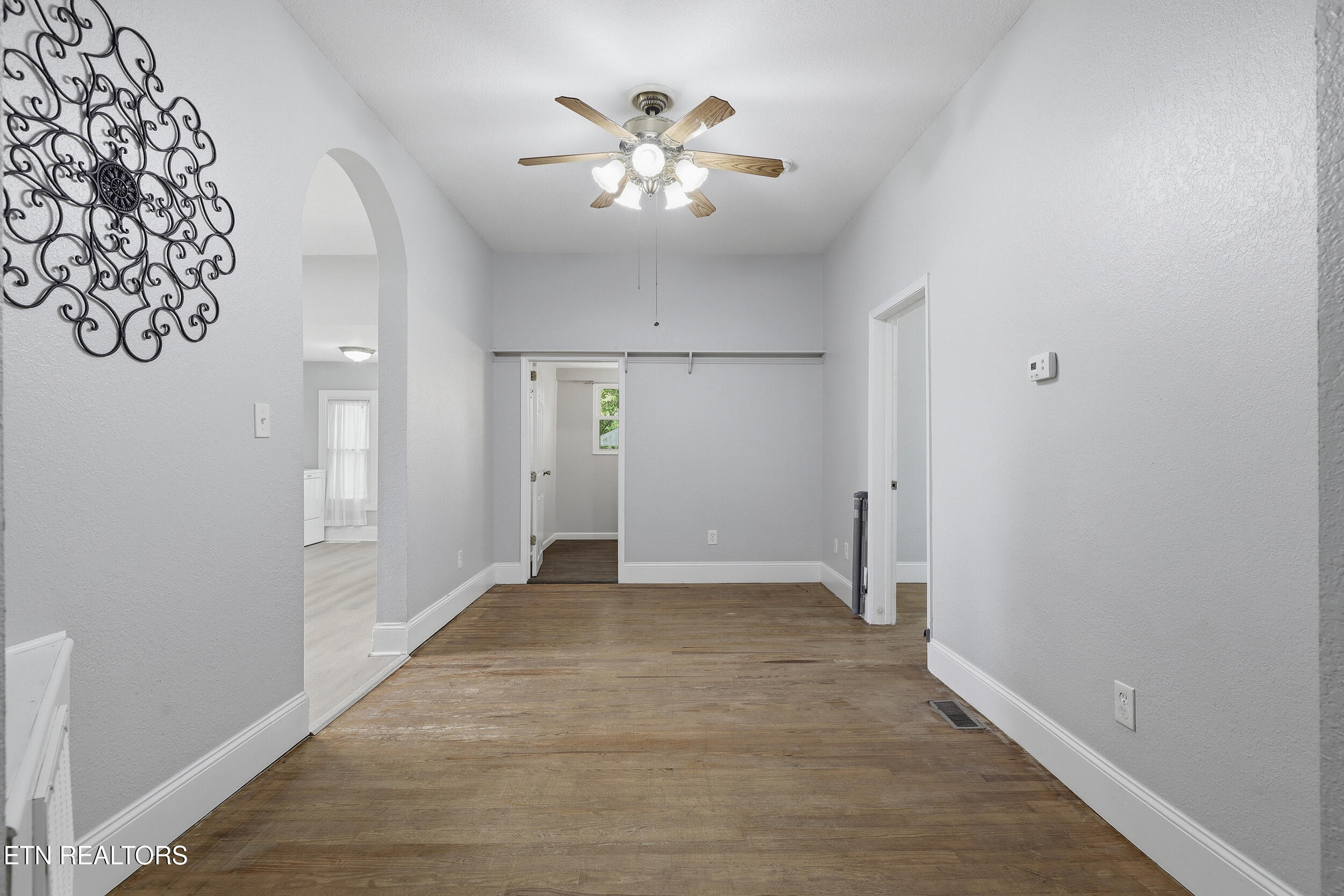 7805 Heiskell Road Powell, TN 37849 - Photo 5 of 45 28_7805_heiskell_rd_0035
