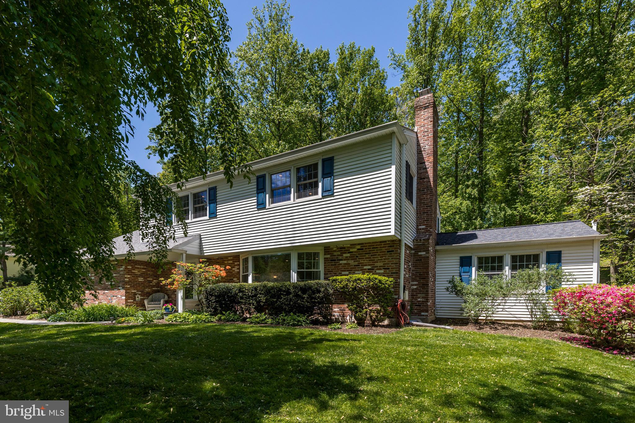 869 Hollow Road Wayne, PA 19087 - Photo 2 of 6