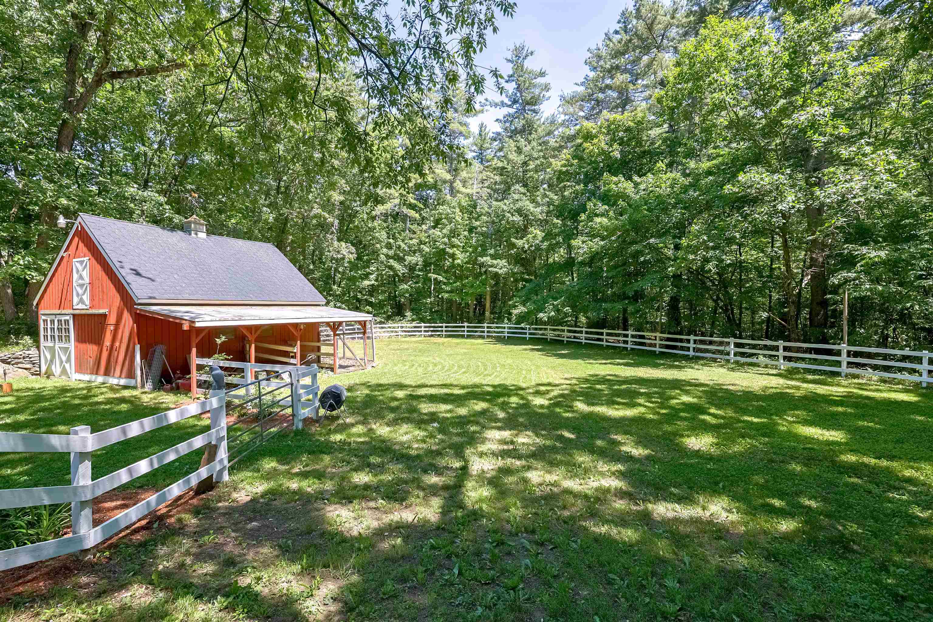 51 Baxter Road Hollis, NH 03049 - Photo 7 of 38