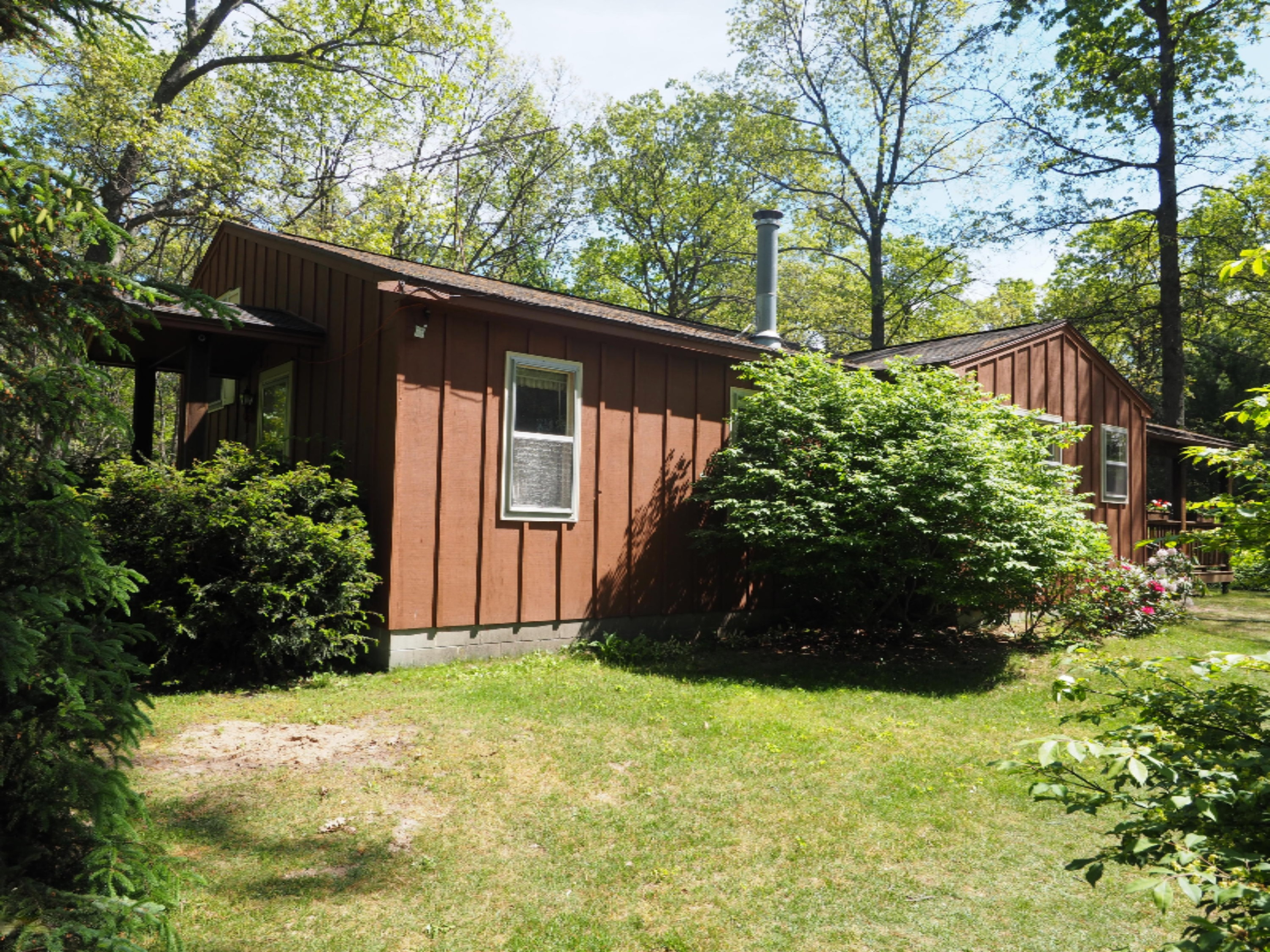 2534 Orshal Road Muskegon, MI 49445 - Photo 3 of 21 P1010042