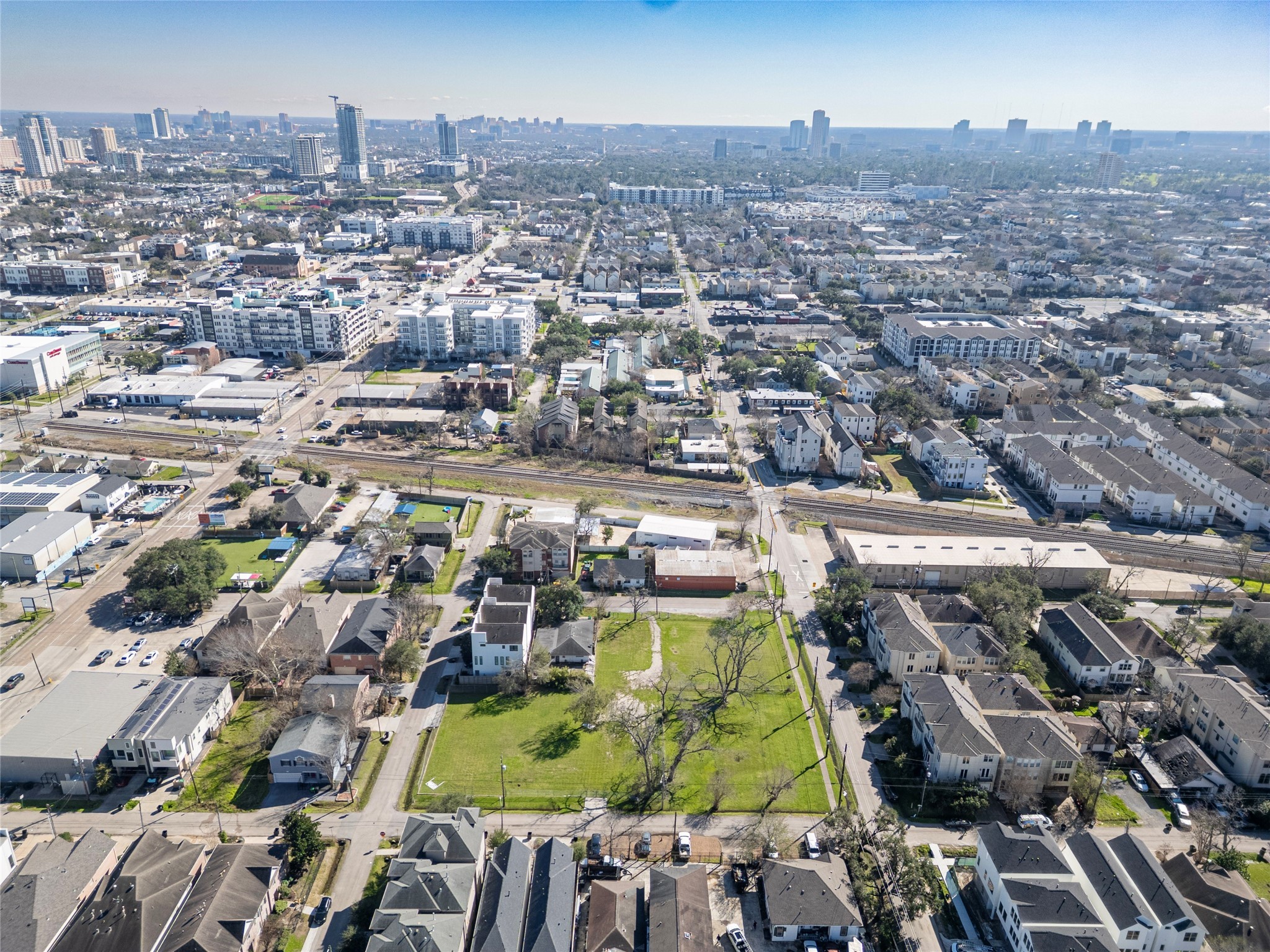 5006 Maxie Street Houston, TX 77007 - Photo 12 of 23 an aerial view of a city