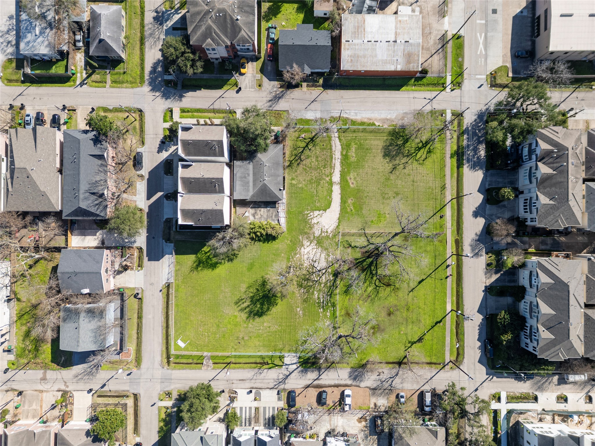 5006 Maxie Street Houston, TX 77007 - Photo 14 of 23 a aerial view of multiple house