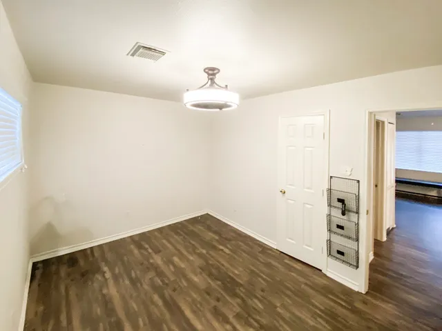 $598,000 | 5006 Maxie Street, Houston, TX 77007