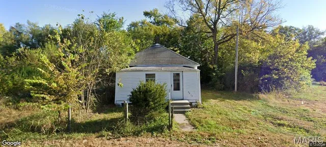 $12,000 | 3815 Walnut Avenue, East St. Louis, IL 62207